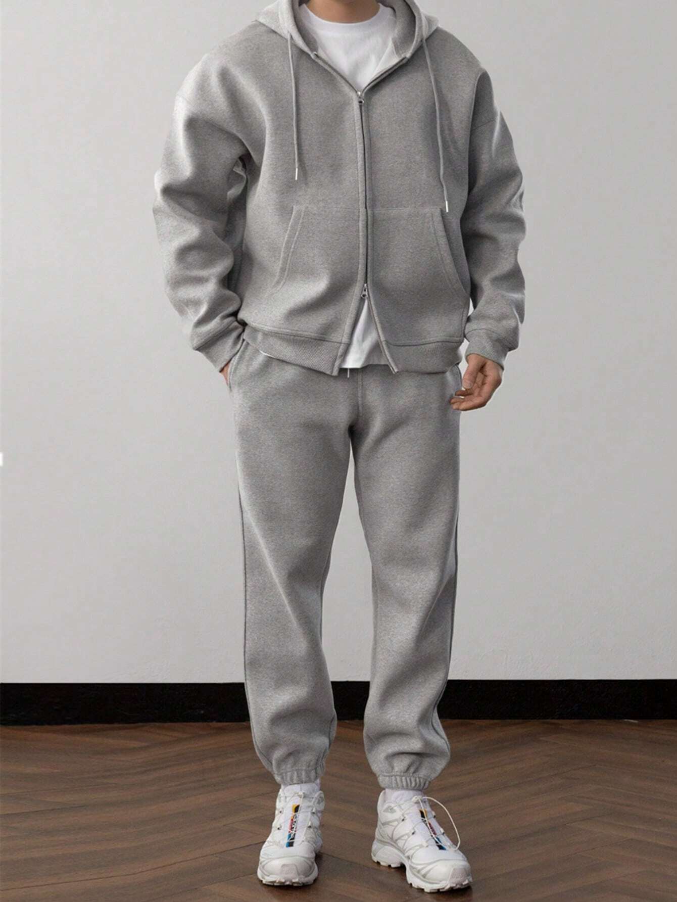 Ensemble de survêtement zippé pour homme - Image 1