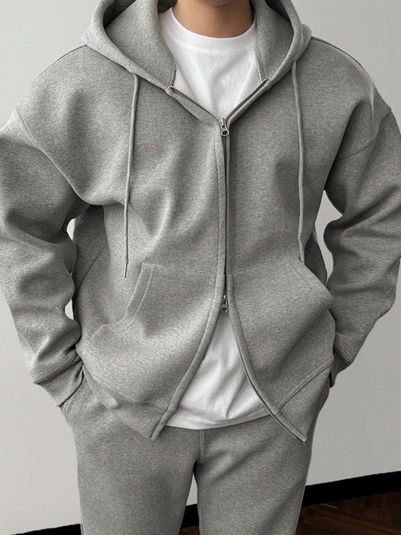 Ensemble de survêtement zippé pour homme - Image 4