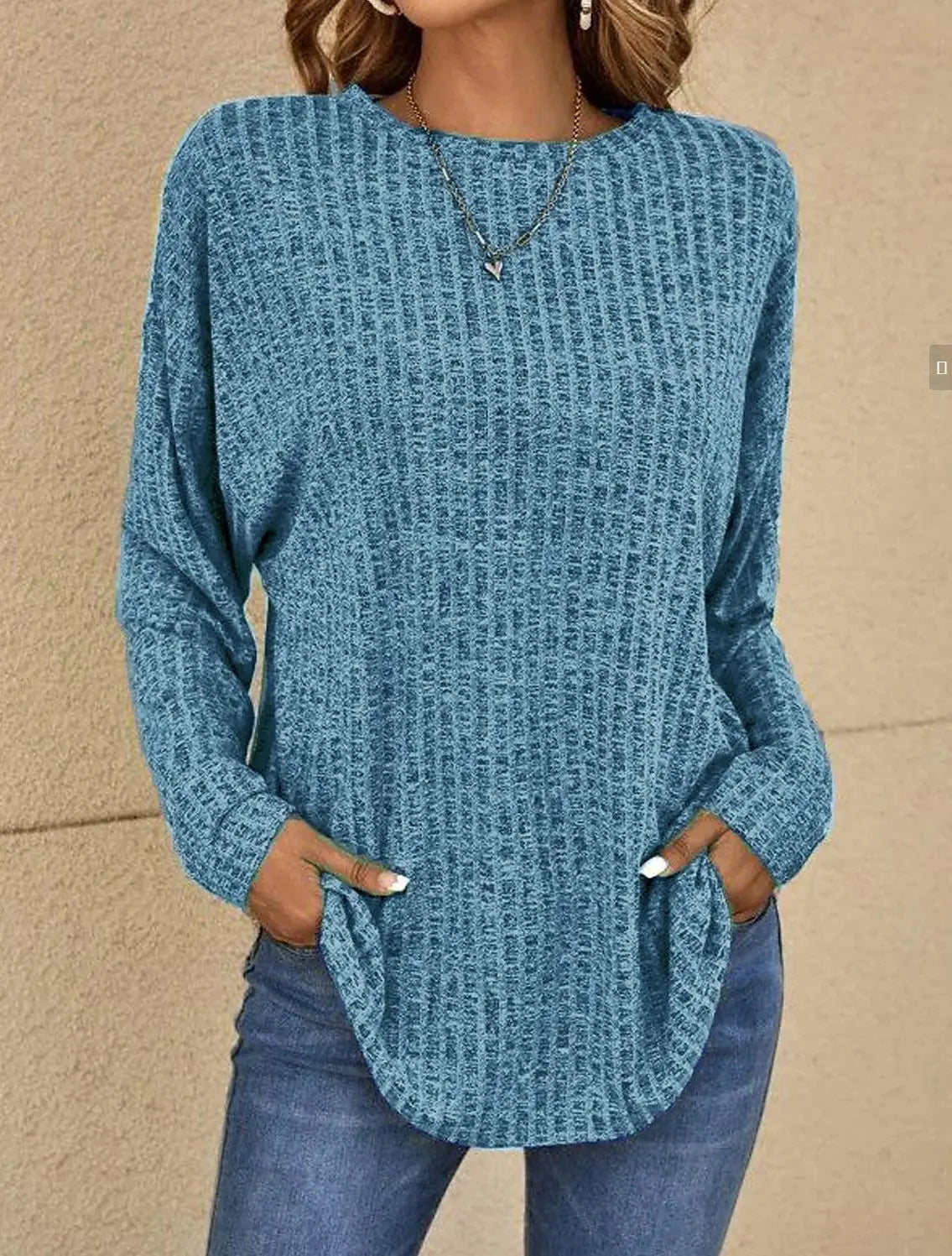 Pull ample à col rond pour femme - Image 2