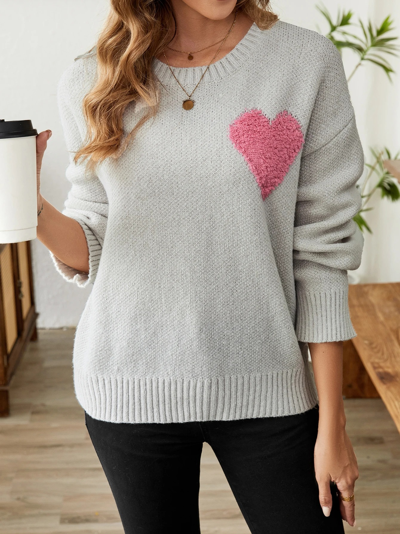 Pull Femme Col Ras du Cou Motif Cœur - Image 4