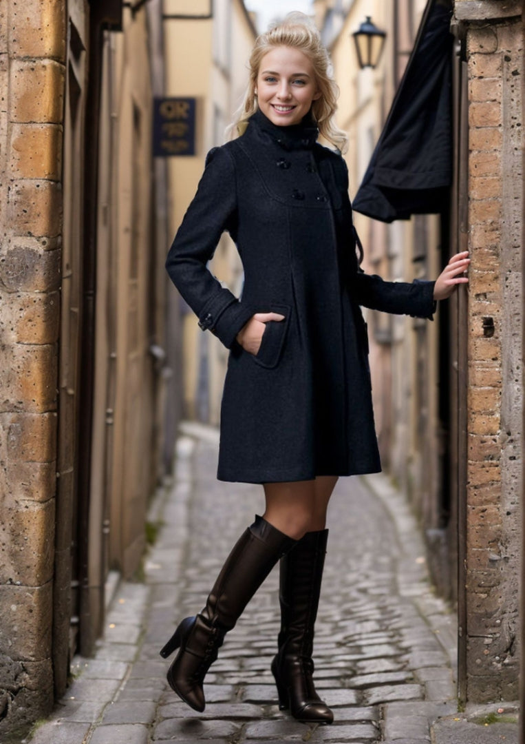 Manteau croisé à capuche pour femme - Image 4
