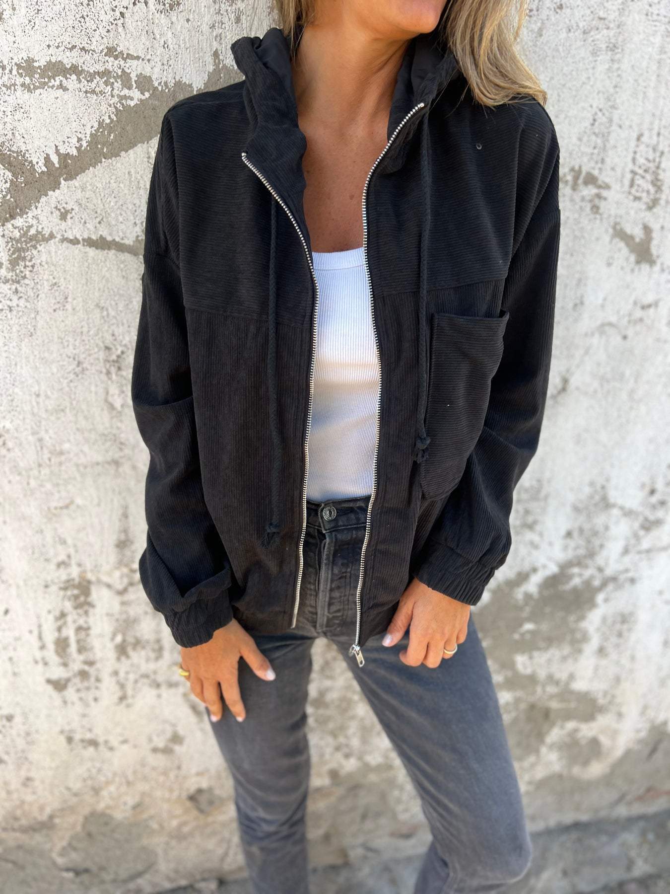 Veste Femme Zippée à Capuche en Velours Côtelé - Image 4