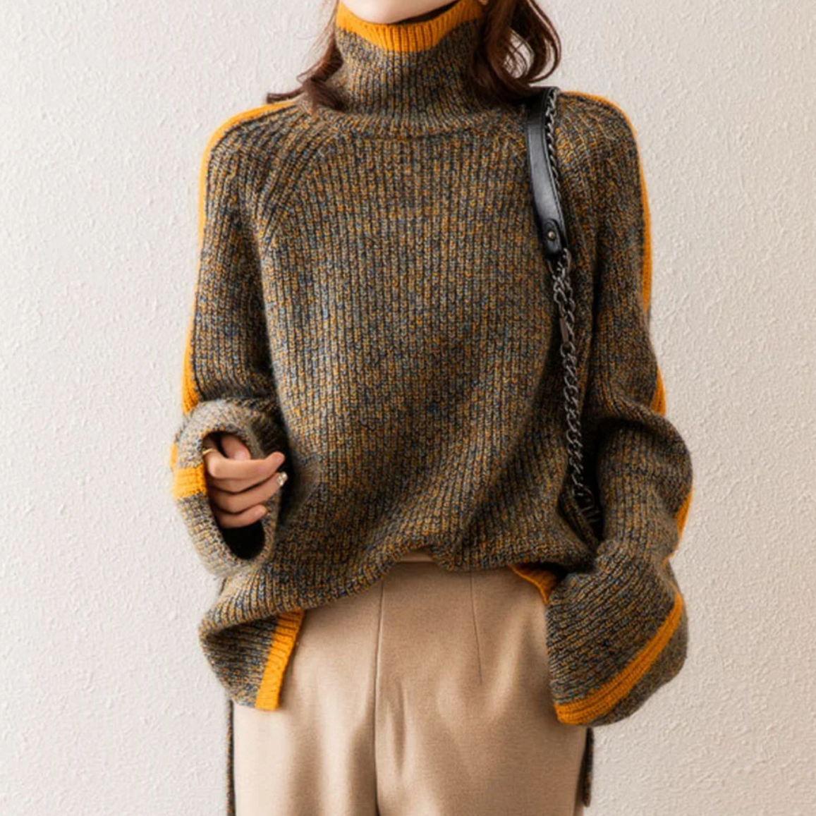 Pull ample à col roulé rayé pour femme - Image 4