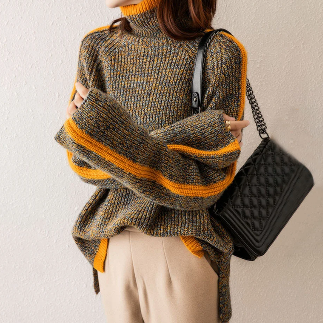 Pull ample à col roulé rayé pour femme - Image 3